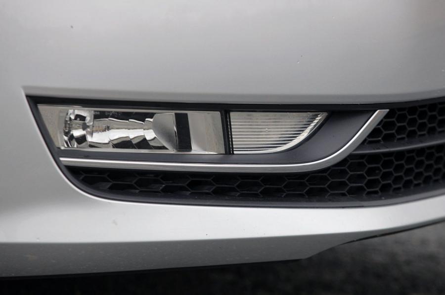  Volkswagen Passat 2.5L SEL Premium 2012 года  (фото 2 из 36)